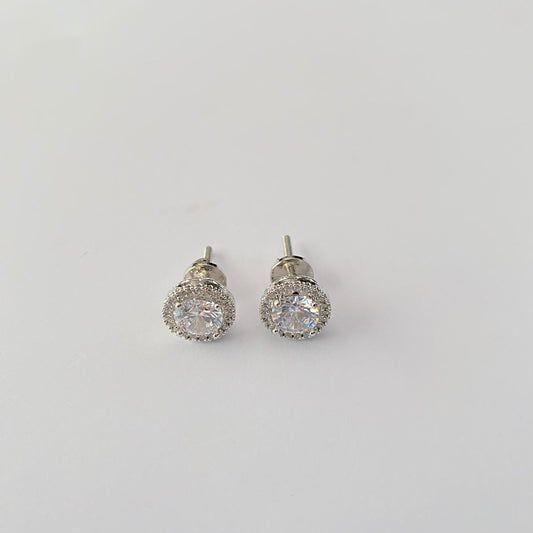 Silver Plated Screw Back Solitaire