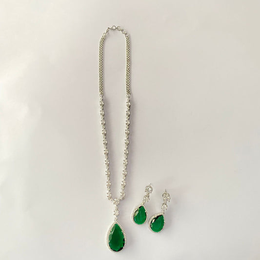 Green Diamond Silver Plated Sleek Necklace Set.