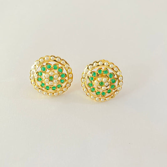 Jadau Round Green With Pearl  Stud Earring