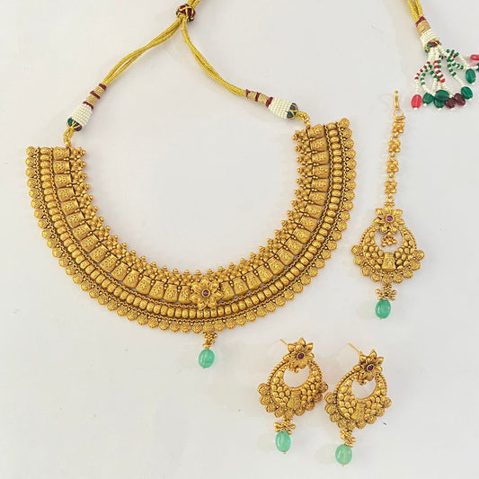 Classy Gold Plated Antique Temple Look Necklace With Mangtika