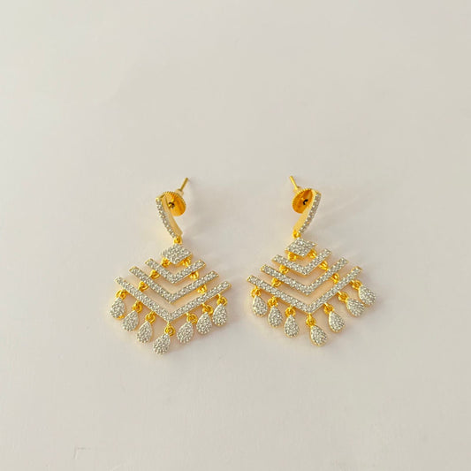 GOLD PLATED HANGING EARRING