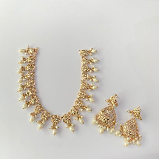 Gold Plated Drop Pearl Jadau Sleek Necklace Set