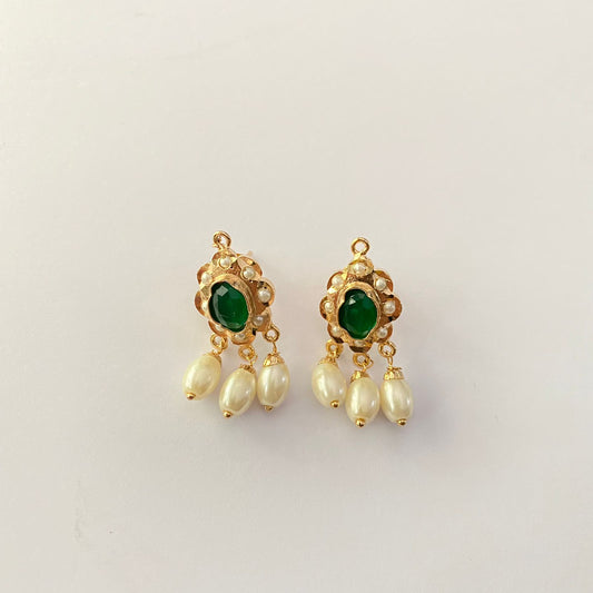 Small Pearl Green Jadau Earring
