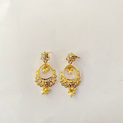 White Pearl Gold Plated Jadau Earring