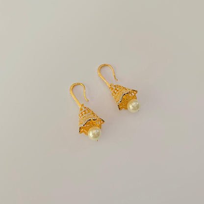 Diamond with pearl Hoop earring