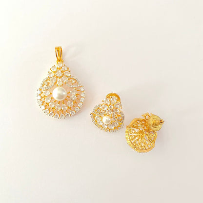 Pearl Gold Plated A.D Pendant set