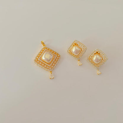 Diamond  Pearl Gold Plated latest design Pendant Set