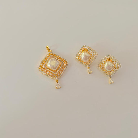 Diamond  Pearl Gold Plated latest design Pendant Set