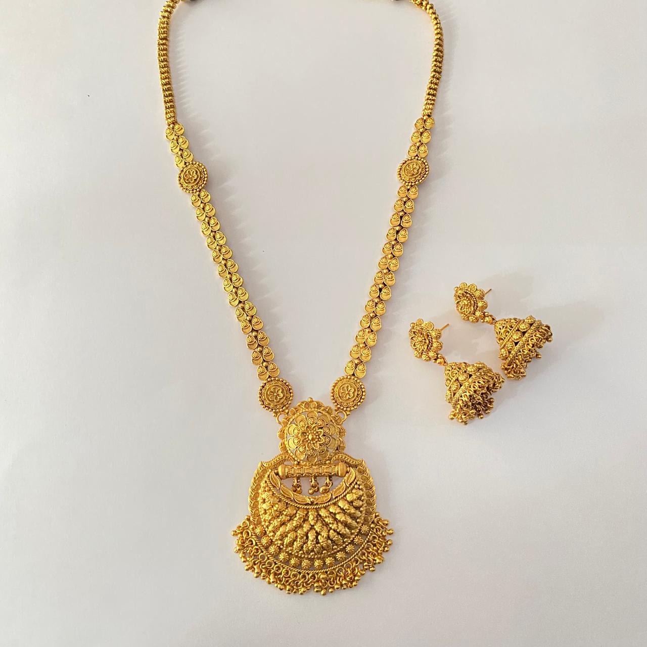Gold Plated Temple Maa Laxmi Traditional latest design Necklace Set
