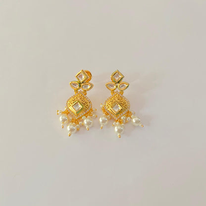 Gold Finish Polki Kundan Chokar Set