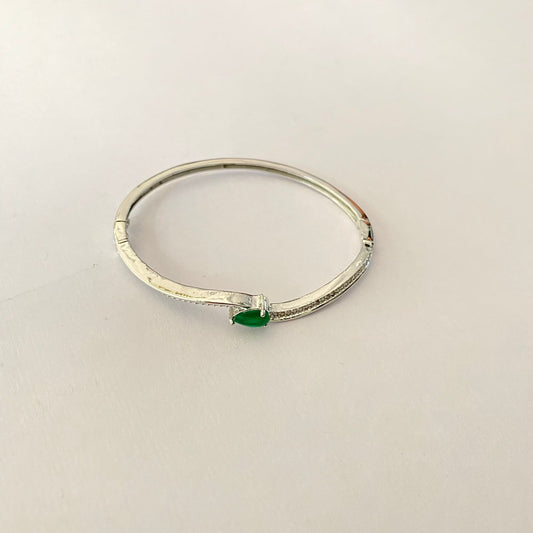 Silver Plated Green Stone Sleek Bracelet