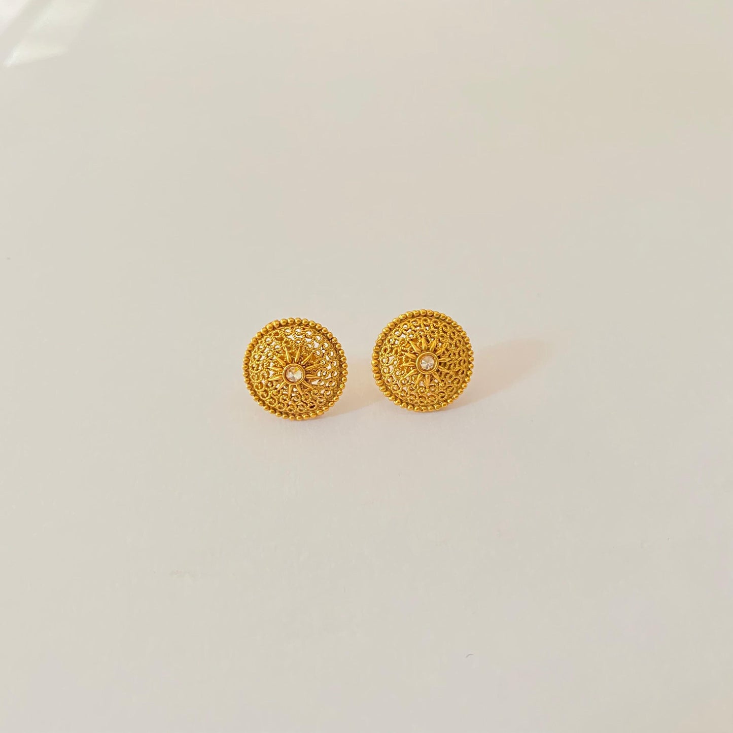 Antique Pendant Set with Diamond Stone