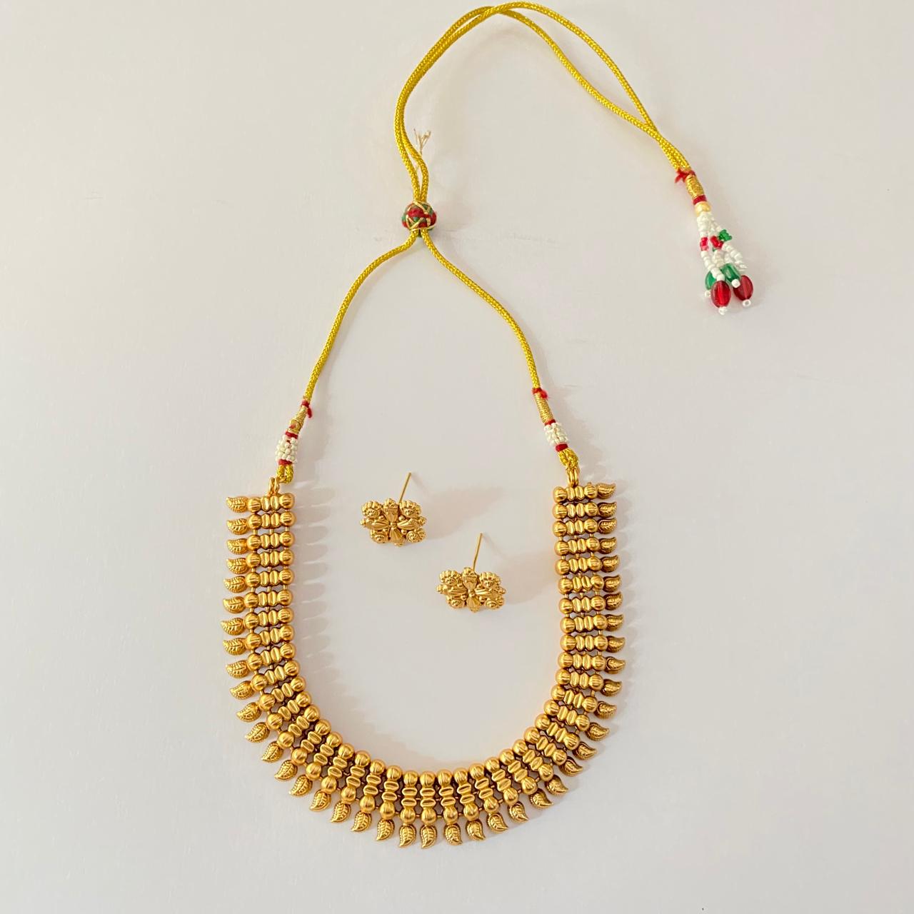 Gold Plated Sleek Necklace Set