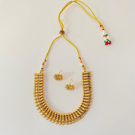 Gold Plated Sleek Necklace Set