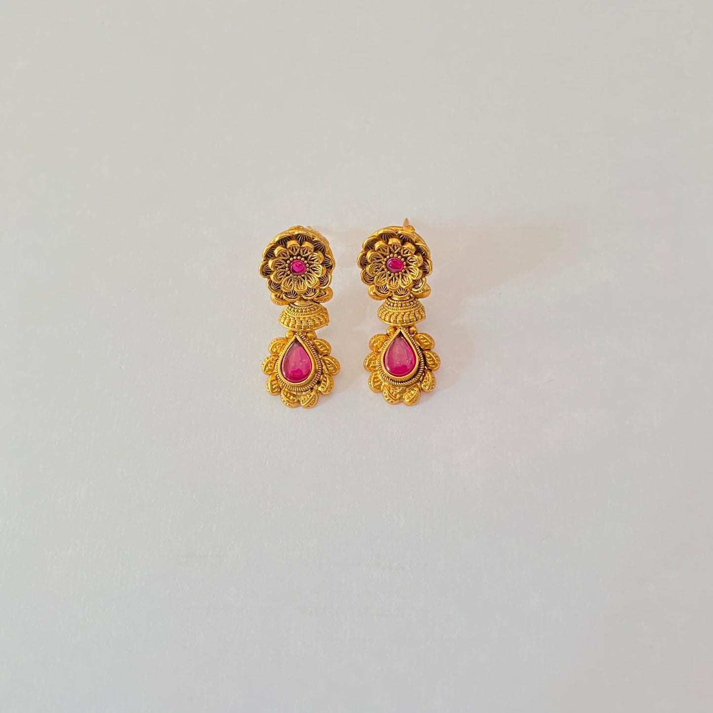 Antique Gold Plated Necklace Set with Ruby