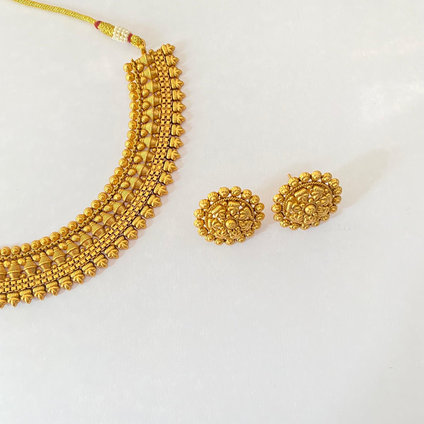 Antique Gold Plated Necklace Set with Stud