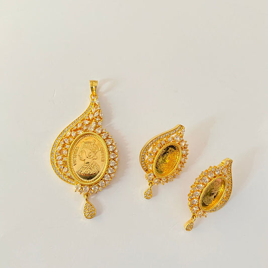 Gini Gold Plated Pendant Set
