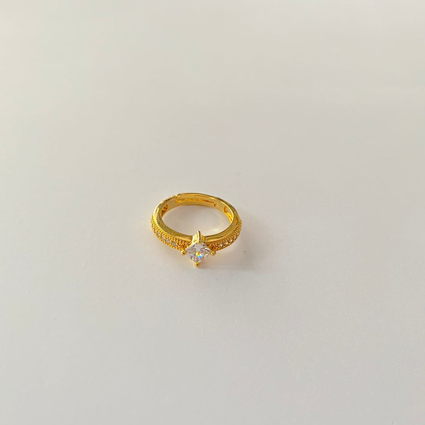 Single Stone Sleek Gold Plated Ring