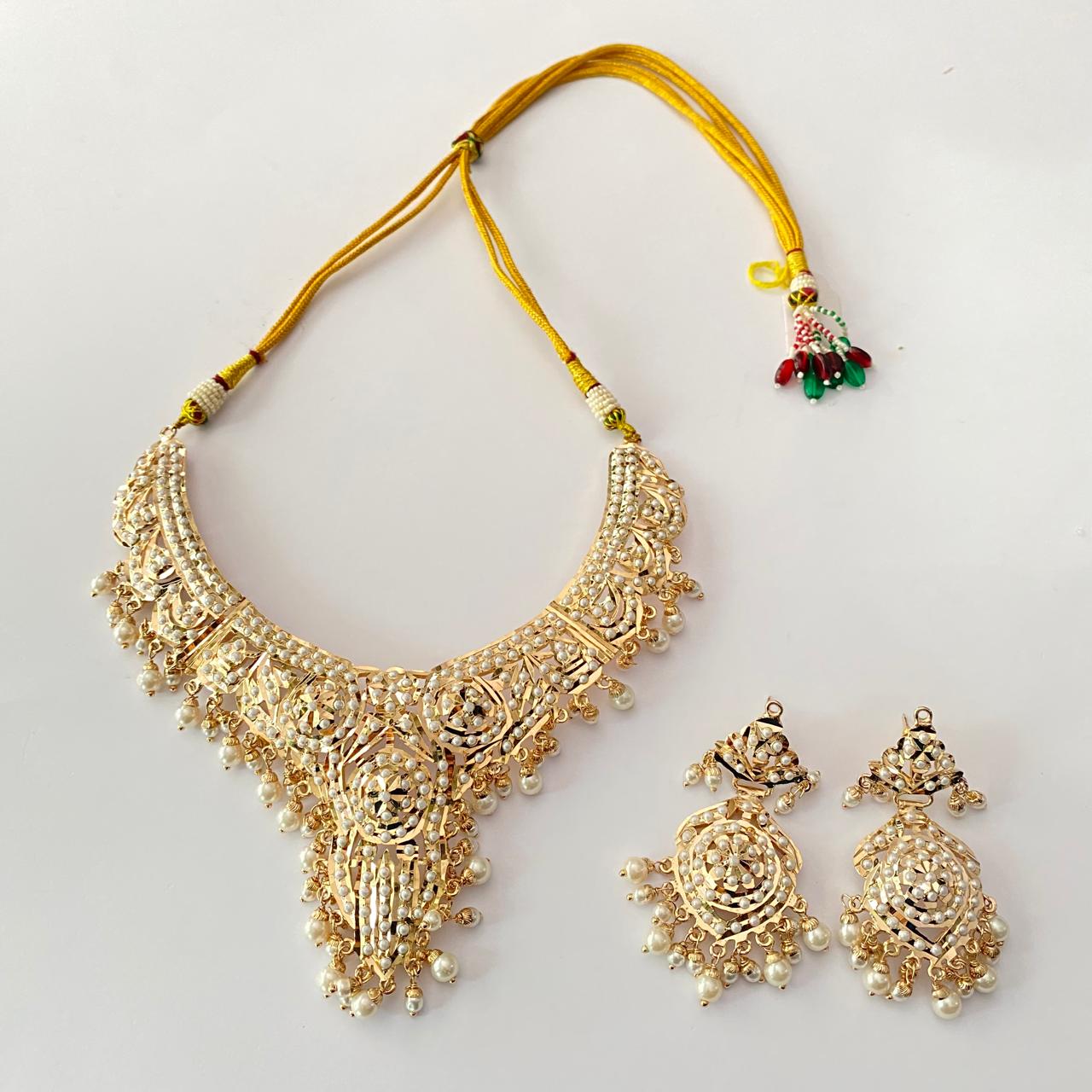 White Beads Jadau Necklace Set