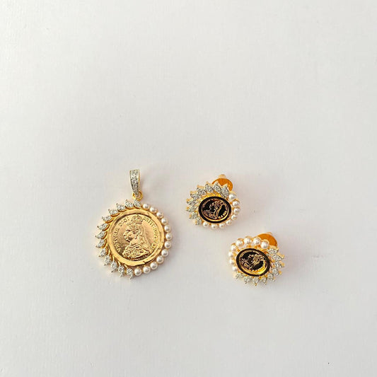 Gini Gold Plated Round Shape Pendant Set