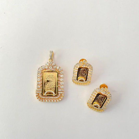Gini Gold Plated Square Shape Pendant Set