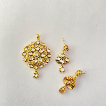 Kundan Gold Plated Pendant Set
