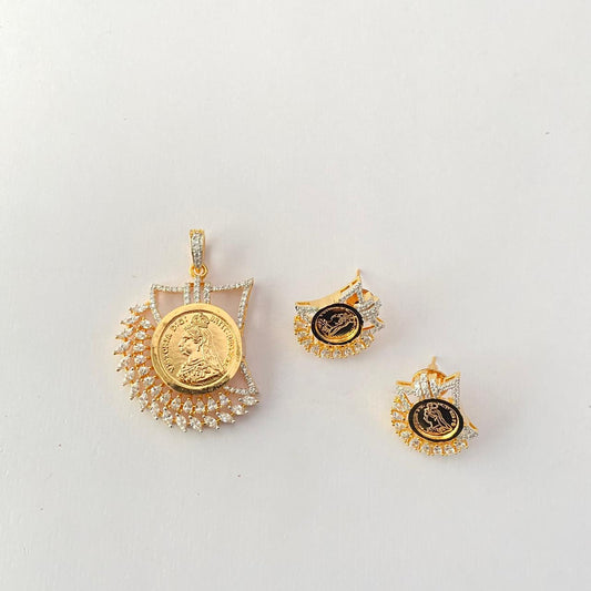 Gold Plated Gini Pendant Set