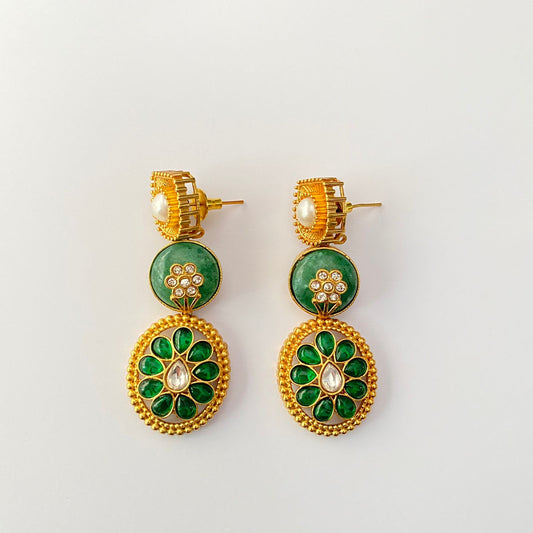 Antique Gold Green Earring
