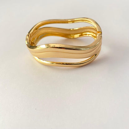 Gold Plated Wavy Bracelet