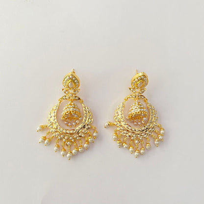 White Pearl Gold Plated Jadau Earring