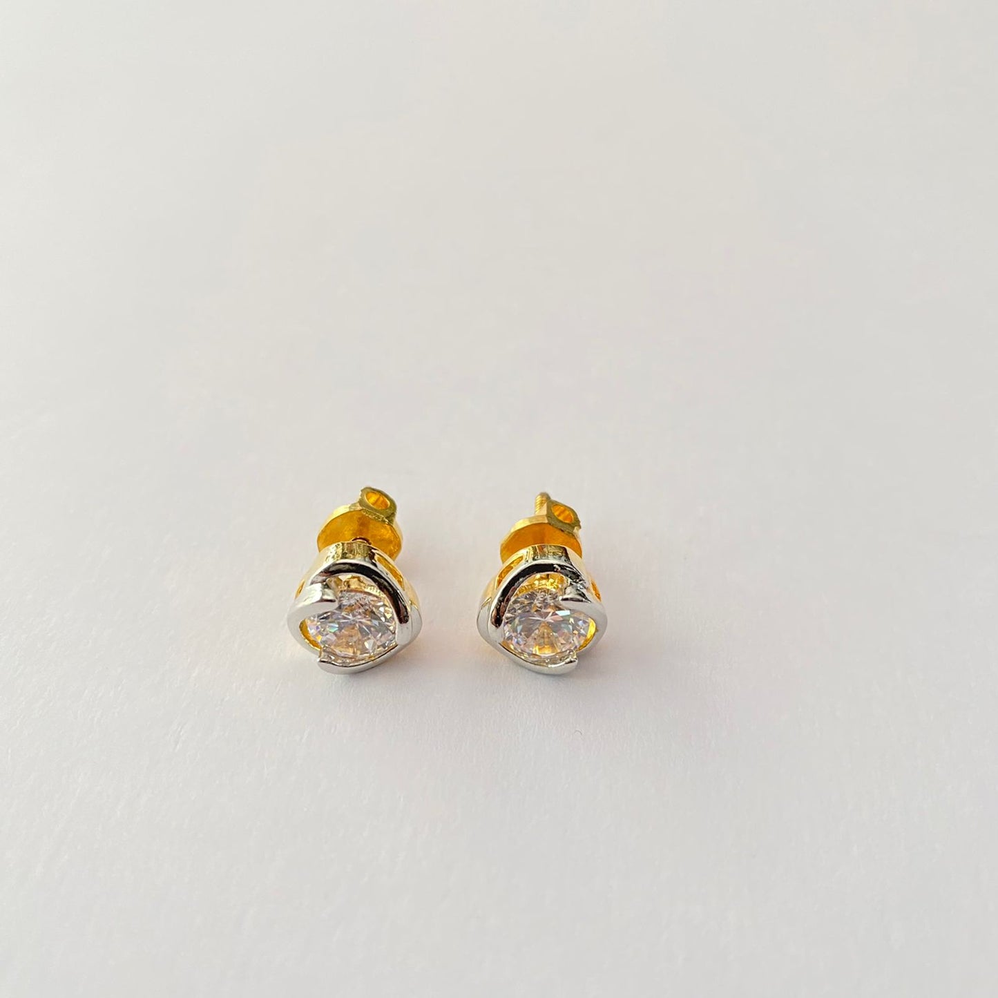 Central Single Stone with Framework Gold Plated Back Screw Solitaire