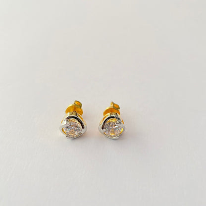 Central Single Stone with Framework Gold Plated Back Screw Solitaire
