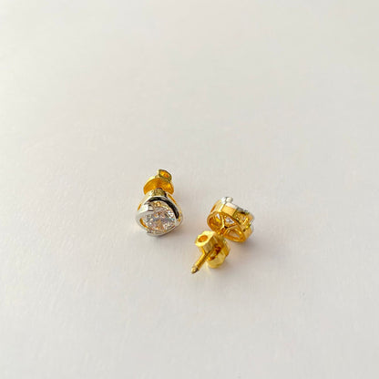 Central Single Stone with Framework Gold Plated Back Screw Solitaire