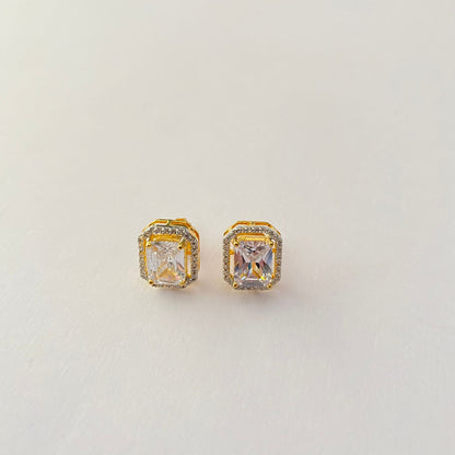 Rectangular Shape with Framework Back Screw Gold Plated Solitaire