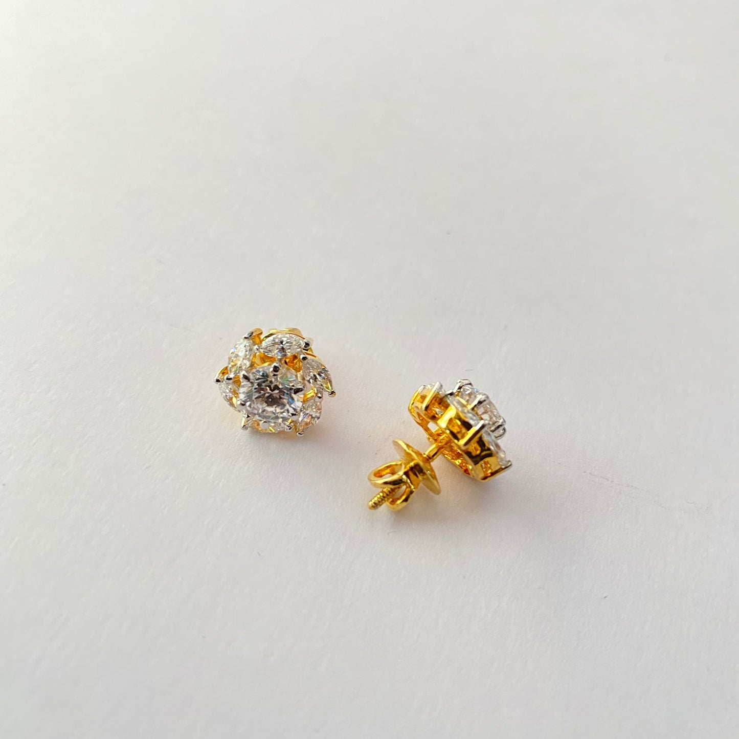 Gold Plated Center Diamond Floral Framework Pure Sliver 92.5 Stud