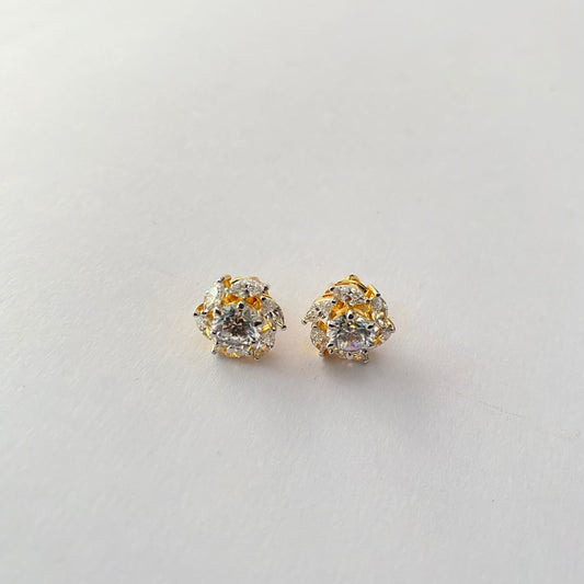 Gold Plated Center Diamond Floral Framework Pure Sliver 92.5 Stud