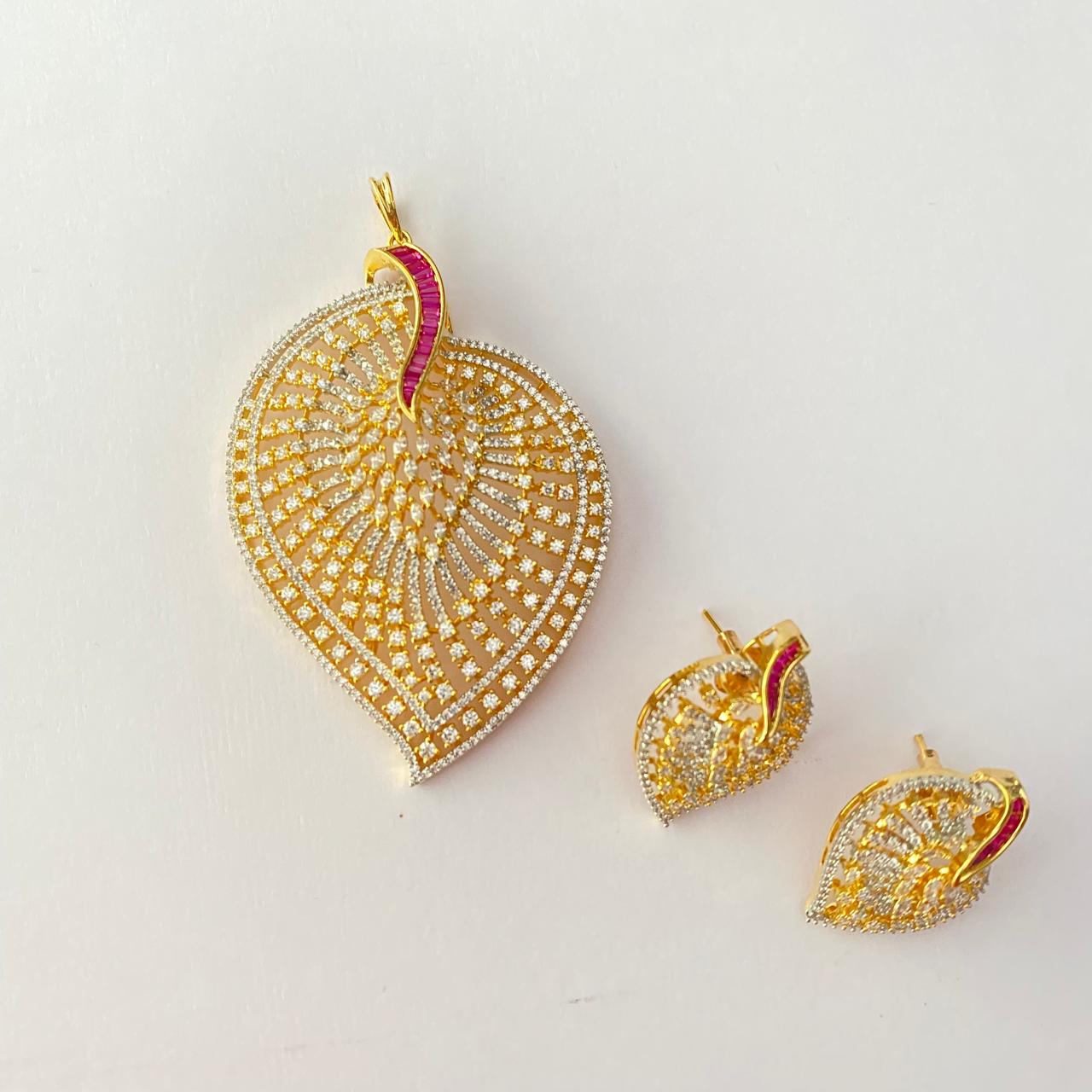 A.D Daimond Gold Plated Big Pendant Set
