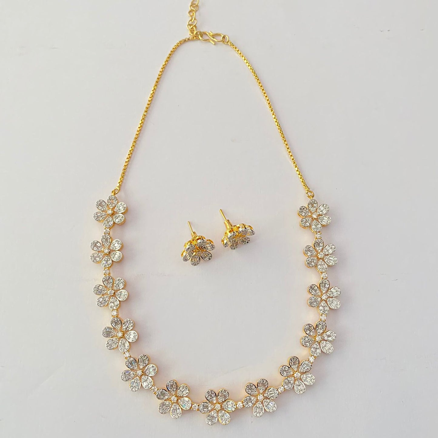 Gold Plated Flower Design Diamond Necklace Set