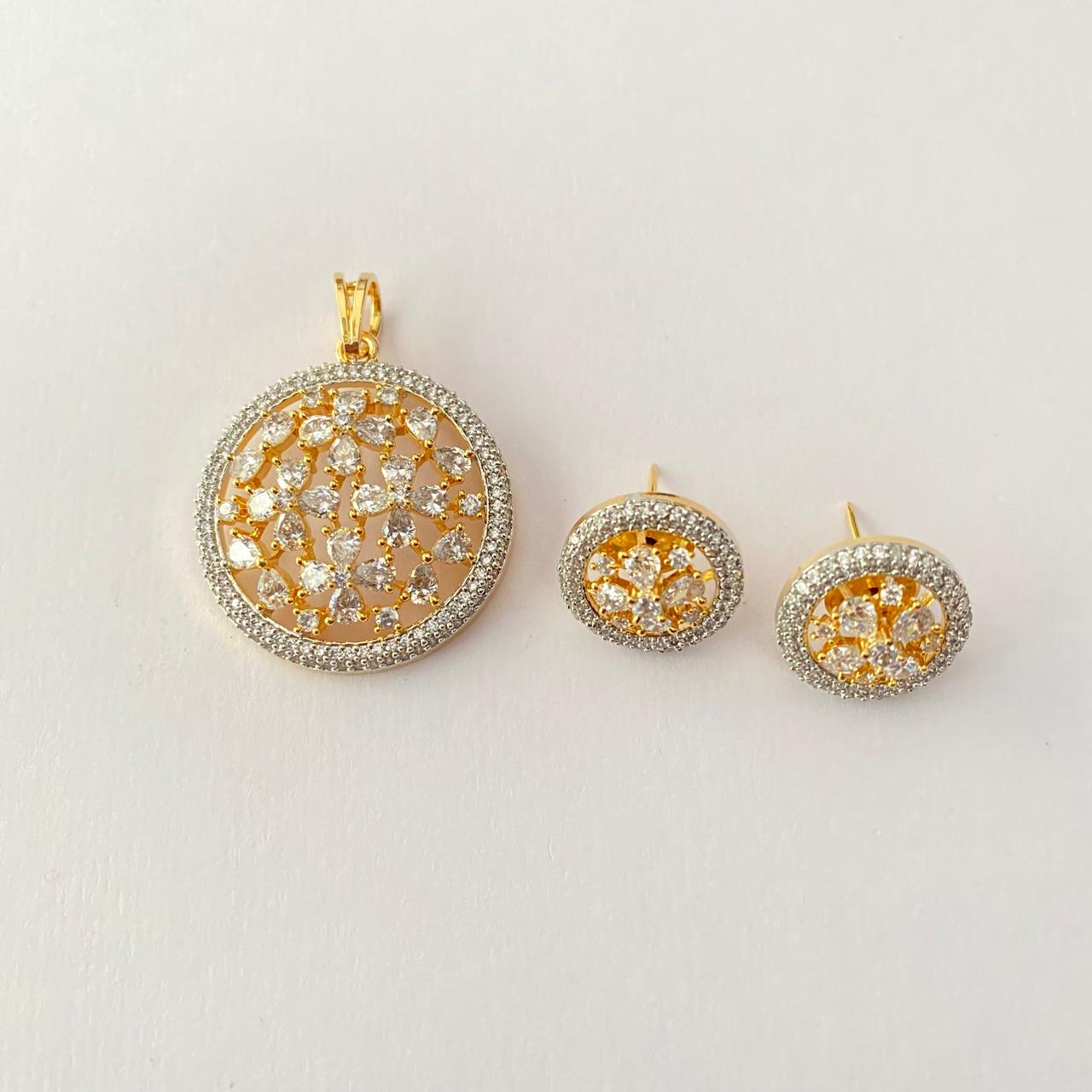 Diamond Gold Plated in Round Shape Pendant Set