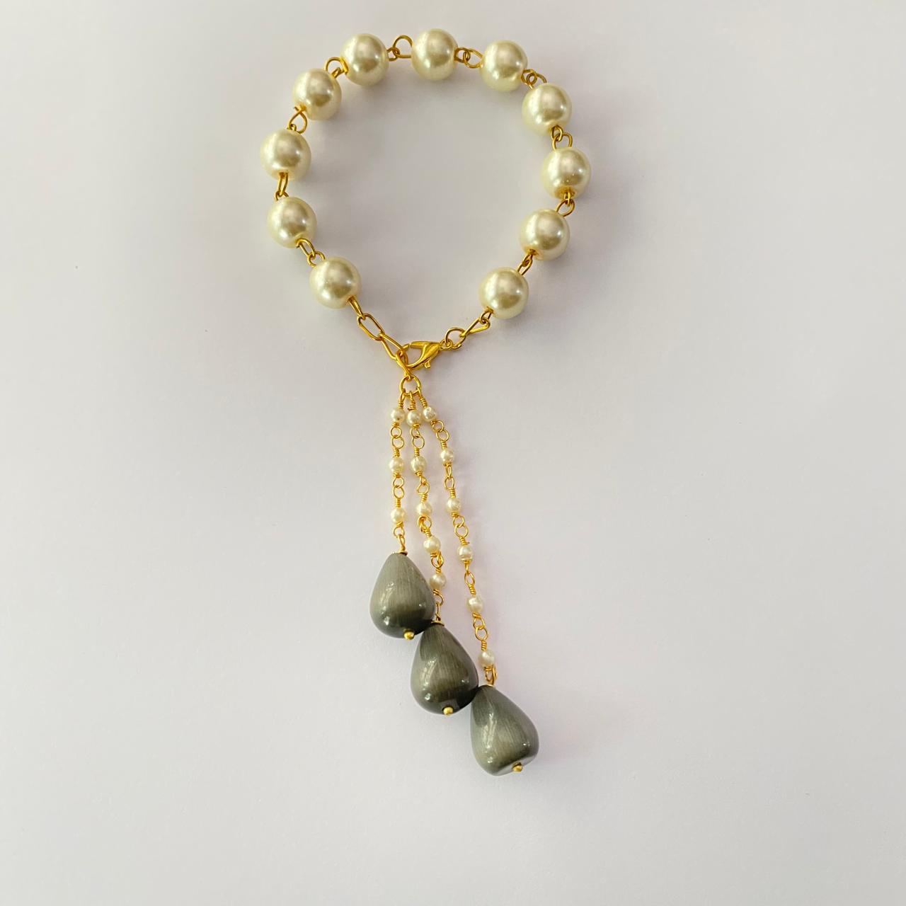 GOLD PLATED  CHAIN UNIQUE LUMBA RAKHI FOR WOMEN