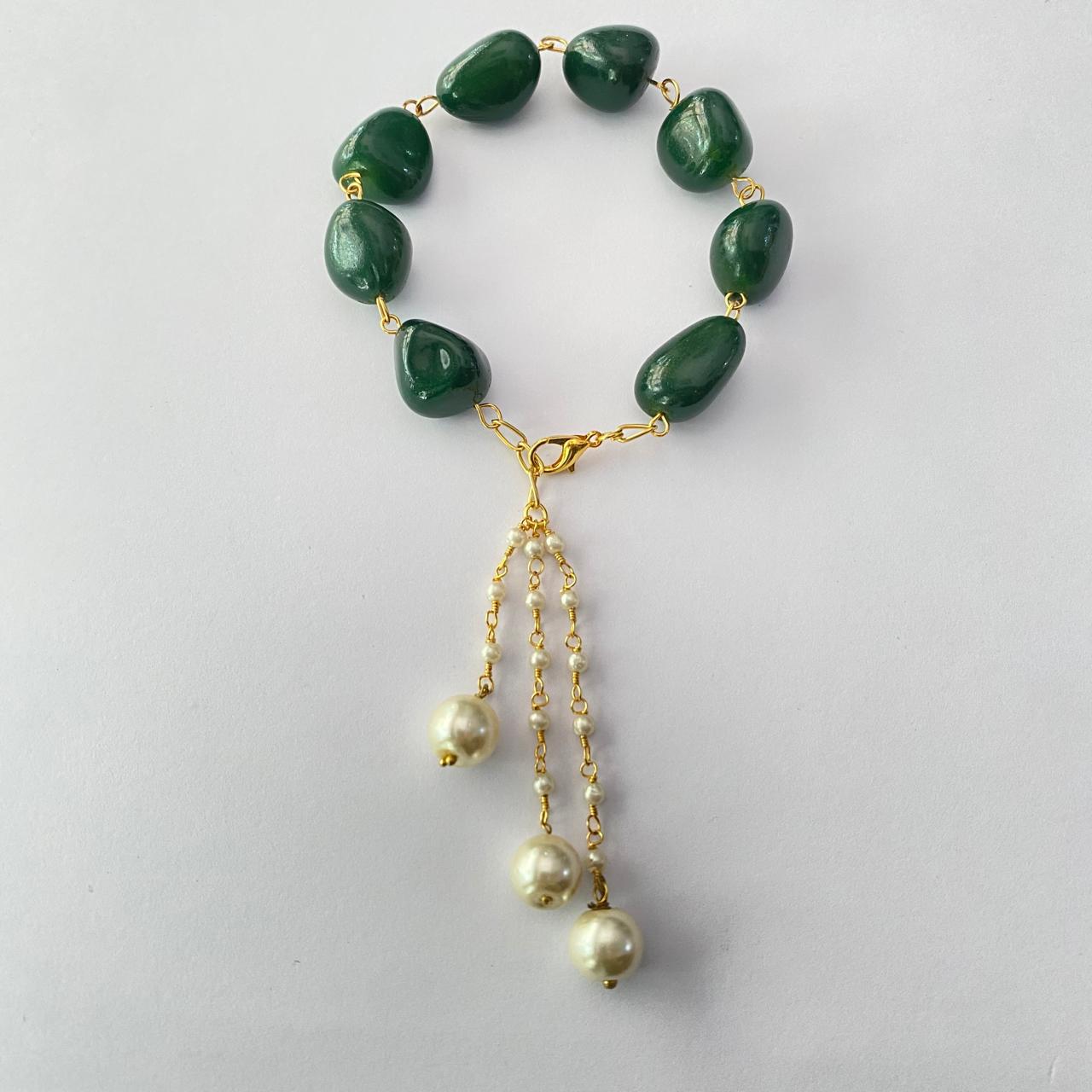 GREEN STONE WITH PEARL DROP LUMBA RAKHI FOR WOMEN