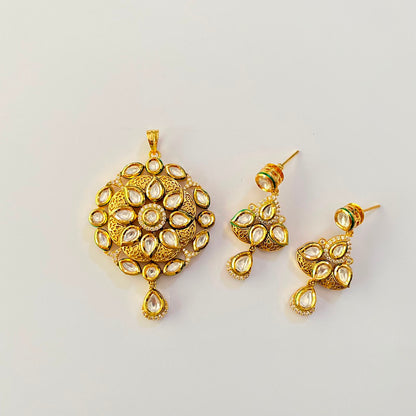 Kundan Gold Plated Pendant Set