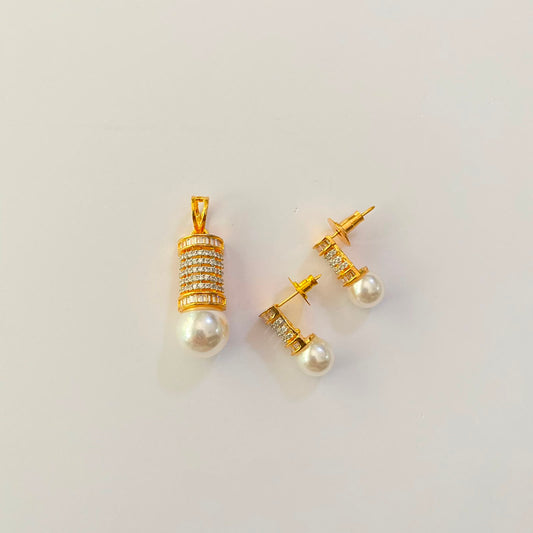 Gold Plated Pearl Pendant Set