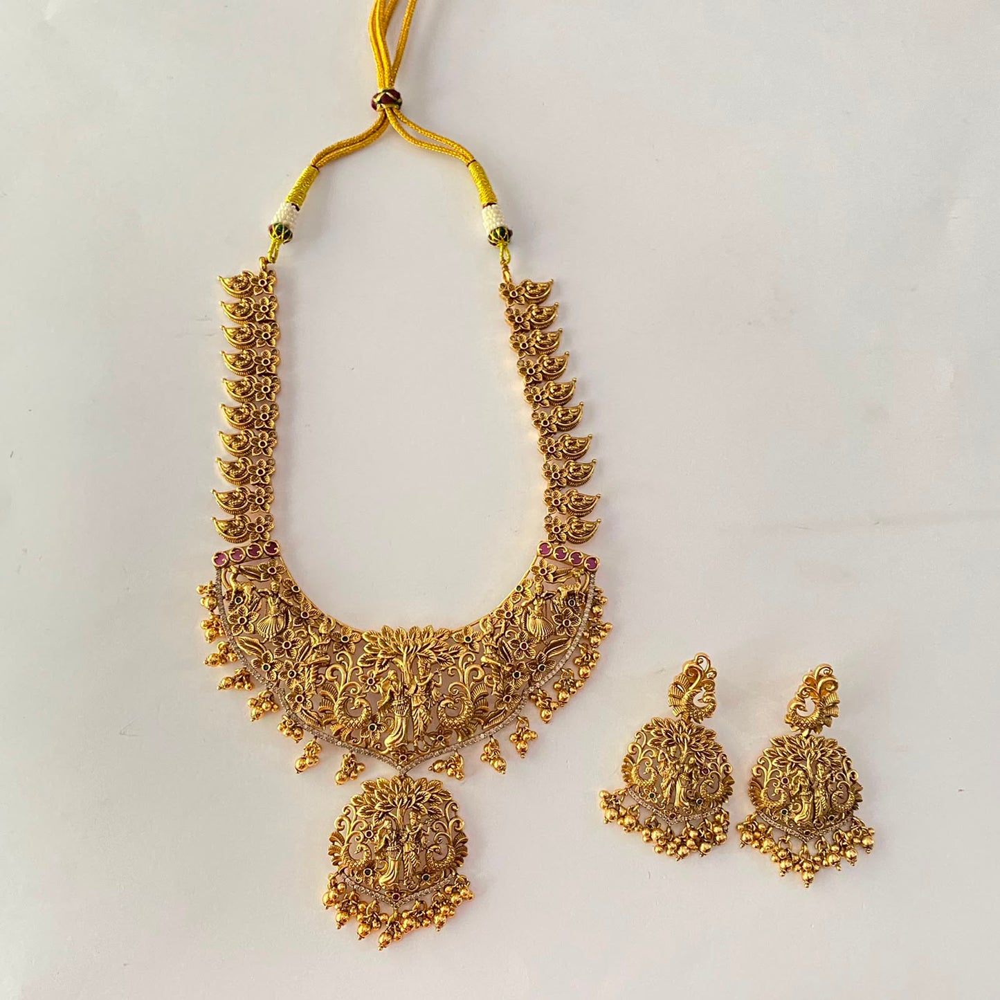 Radhakrishn Antique Necklace Set