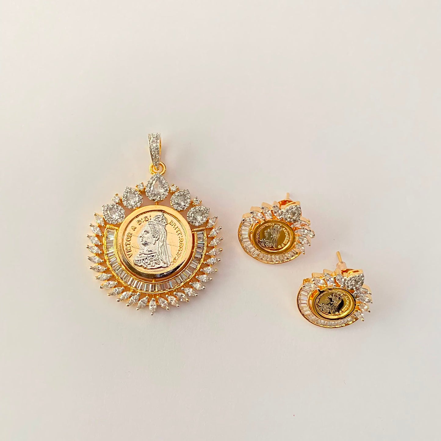 Diamond Gold Plated Gini Pendant Set