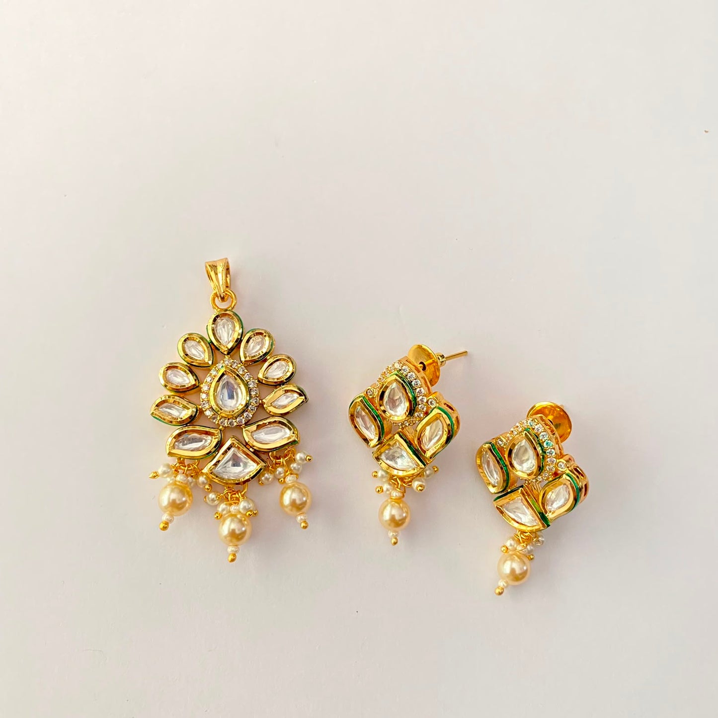 Kundan Gold Plated Pendant Set