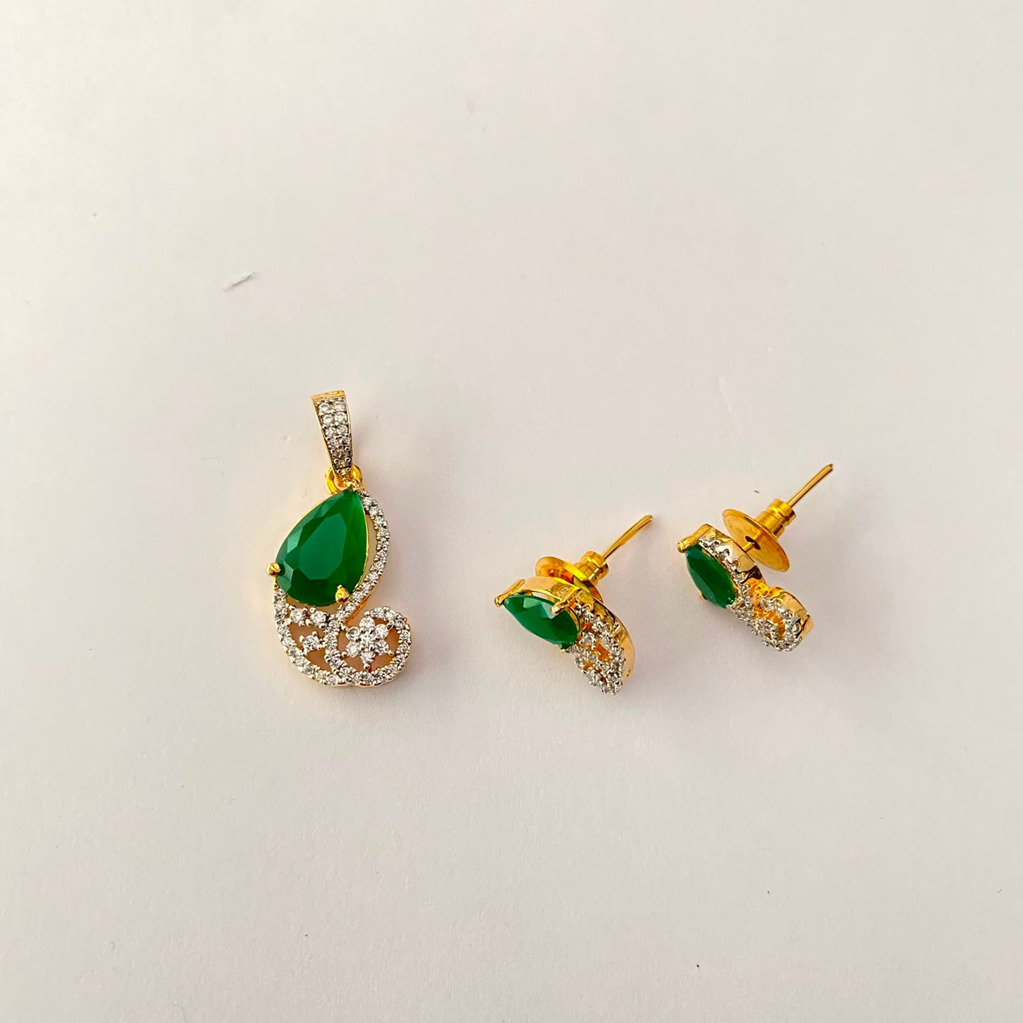 Green Stone Small Pendant Set