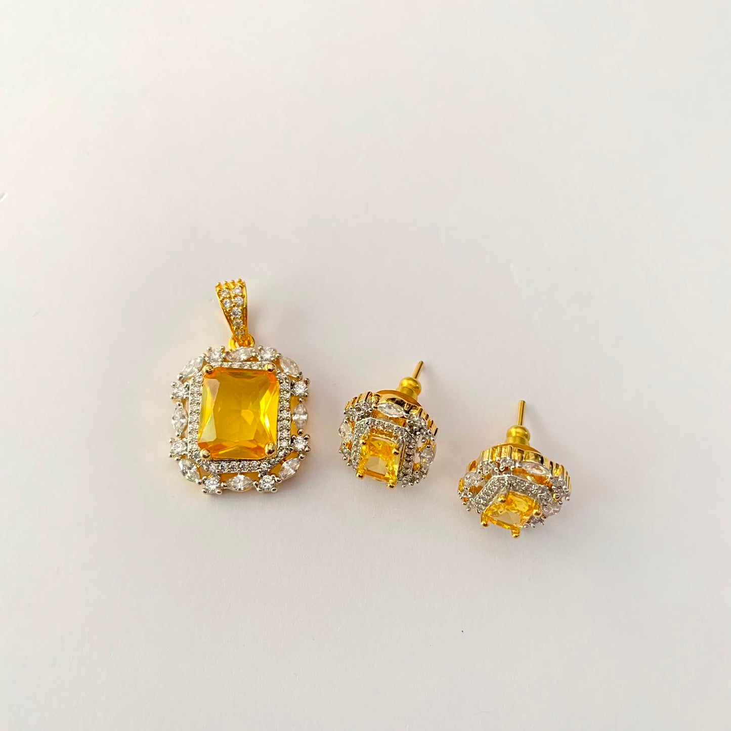 Yellow Stone Gold Plated Small Pendant Set