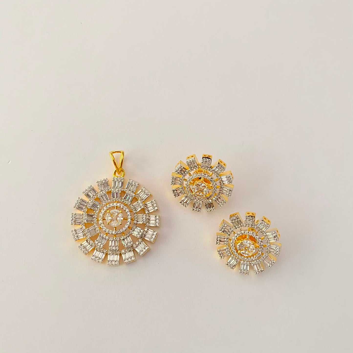 Gold Plated Diamond Round Shape Pendant Set