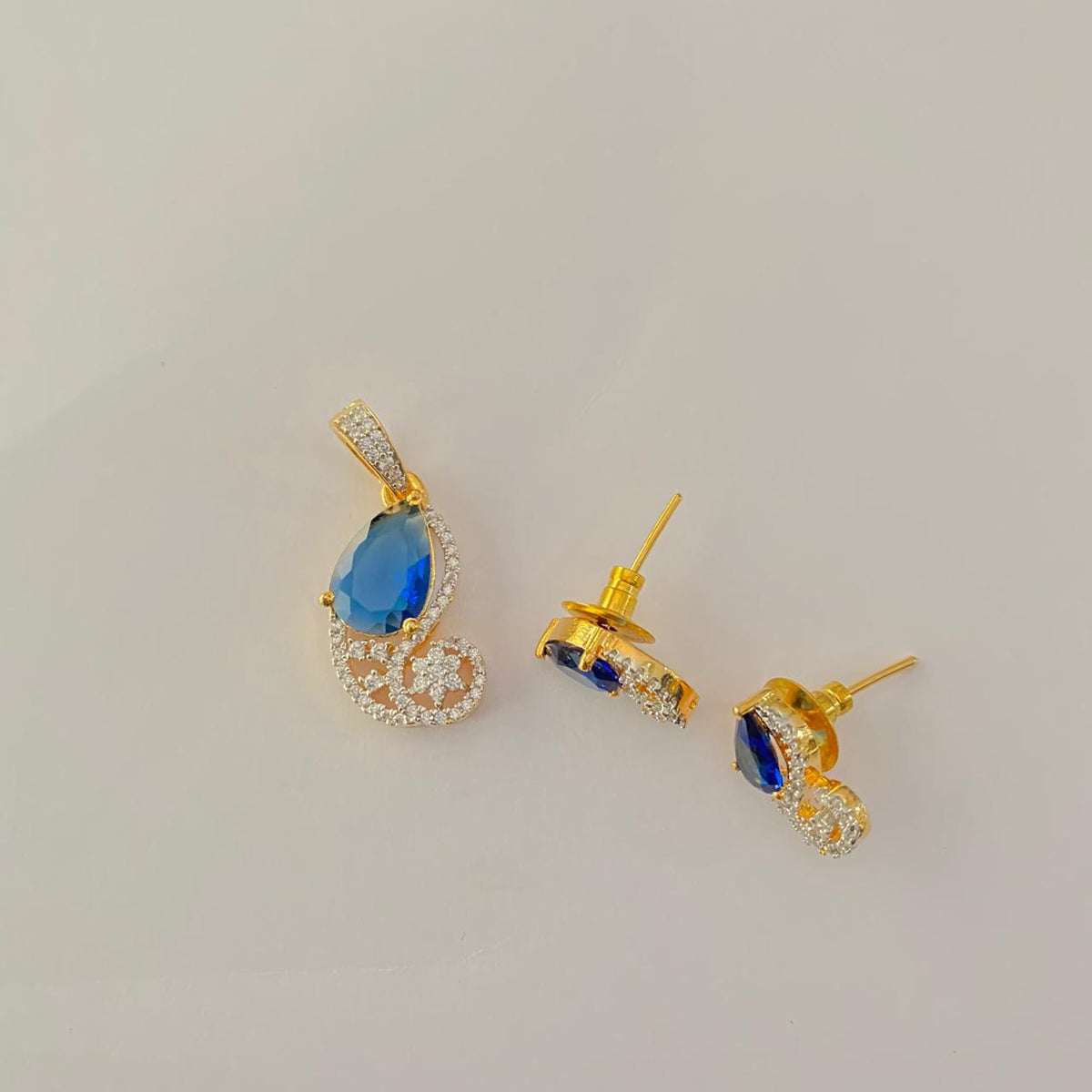Blue Stone Gold Plated Diamond Pendant Set
